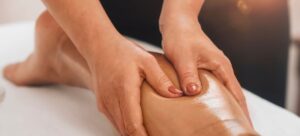 Massage Techniques to Minimize Cellulite Appearance